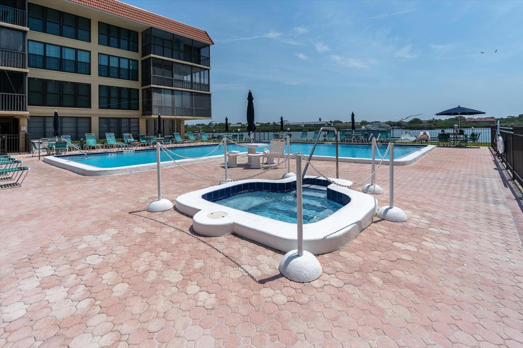 Indian Shores Waterway View, Walk To Beach, Pool Hot Tub, Dock Clearwater Beach Exterior foto